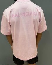 Load image into Gallery viewer, Balenciaga Tshirt Oversize
